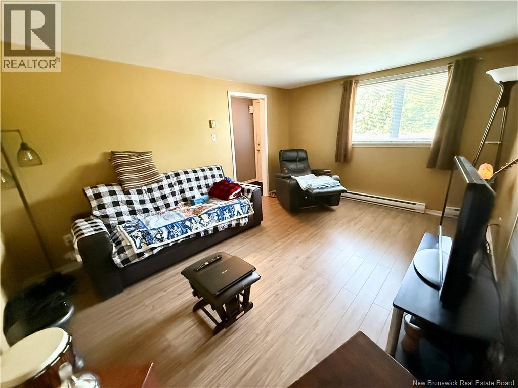 565 St Simon - 32