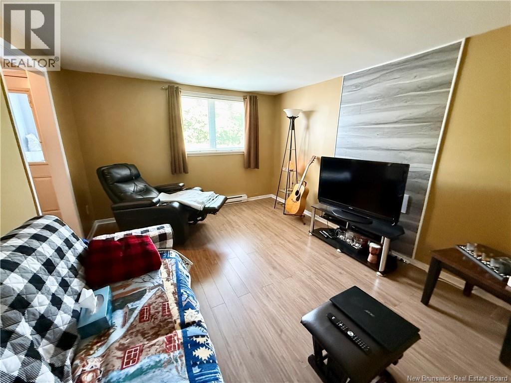565 St Simon - 33