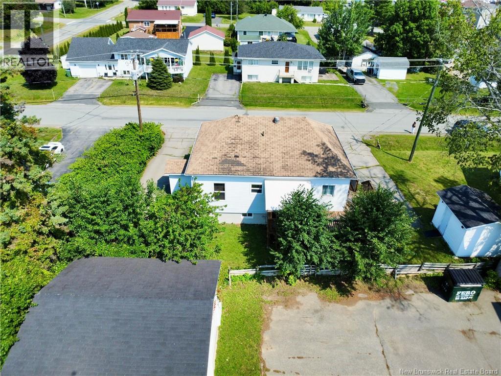 565 St Simon - Image 38