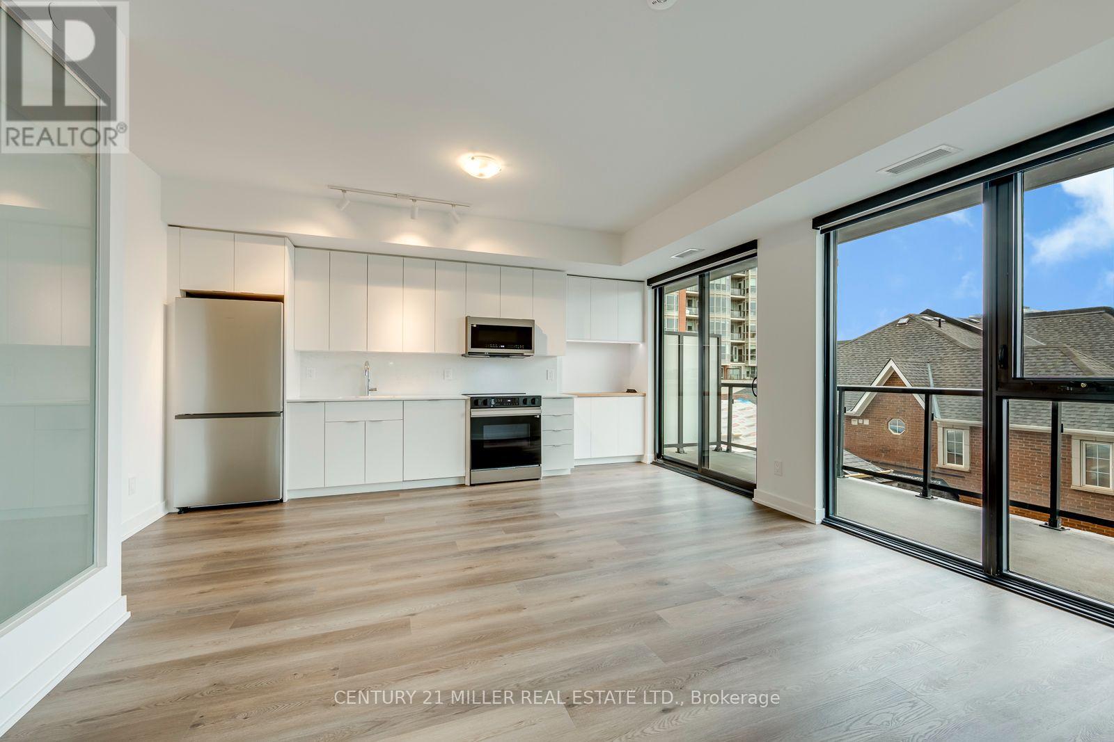 Photo of 2075 Lakeshore Road