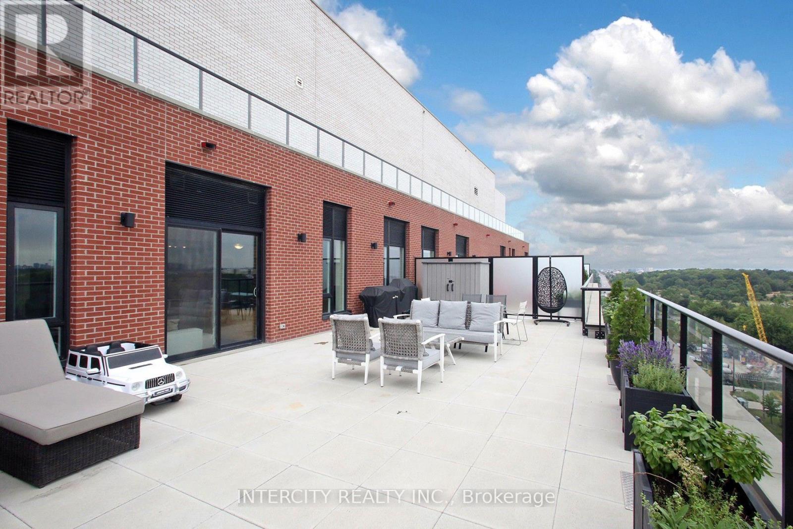 #1201 3100 KEELE STREET - 20