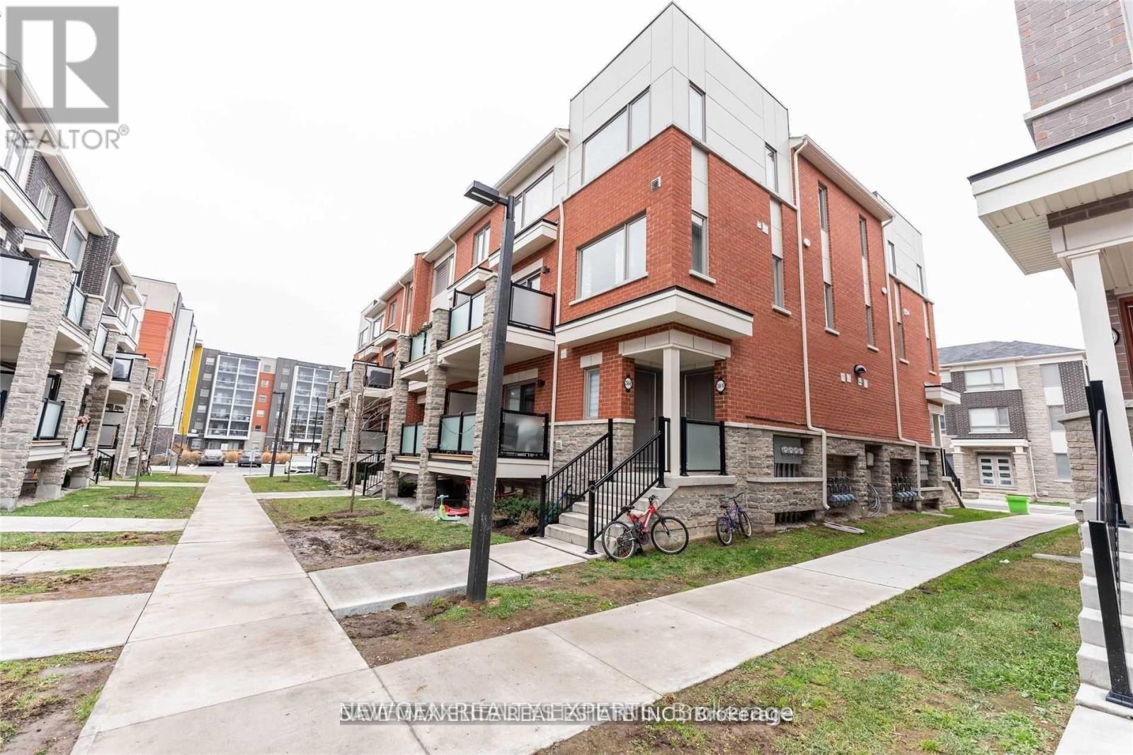 Photo of 250 Lagerfeld Drive