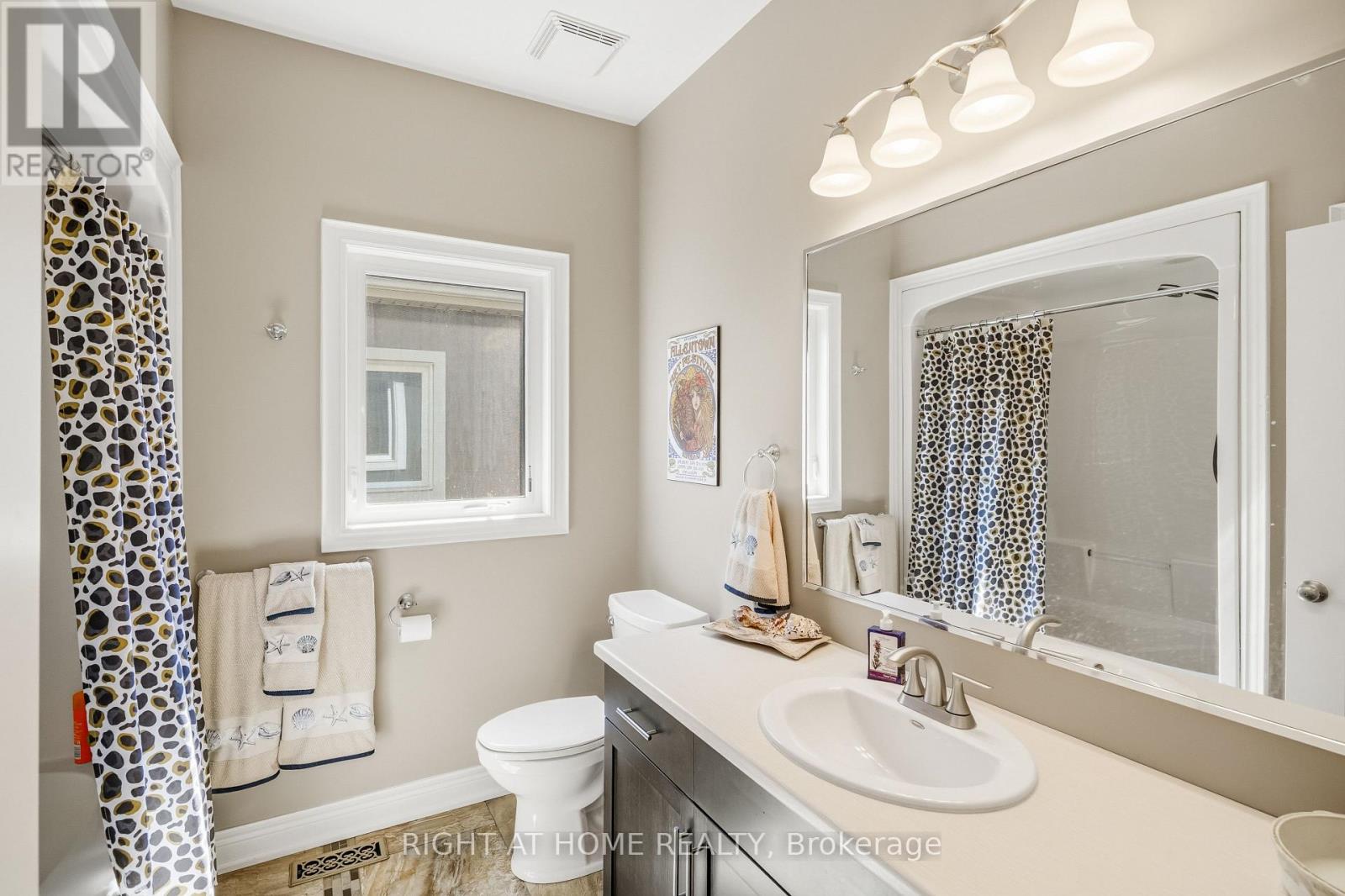 25 RIESLING DRIVE - 24