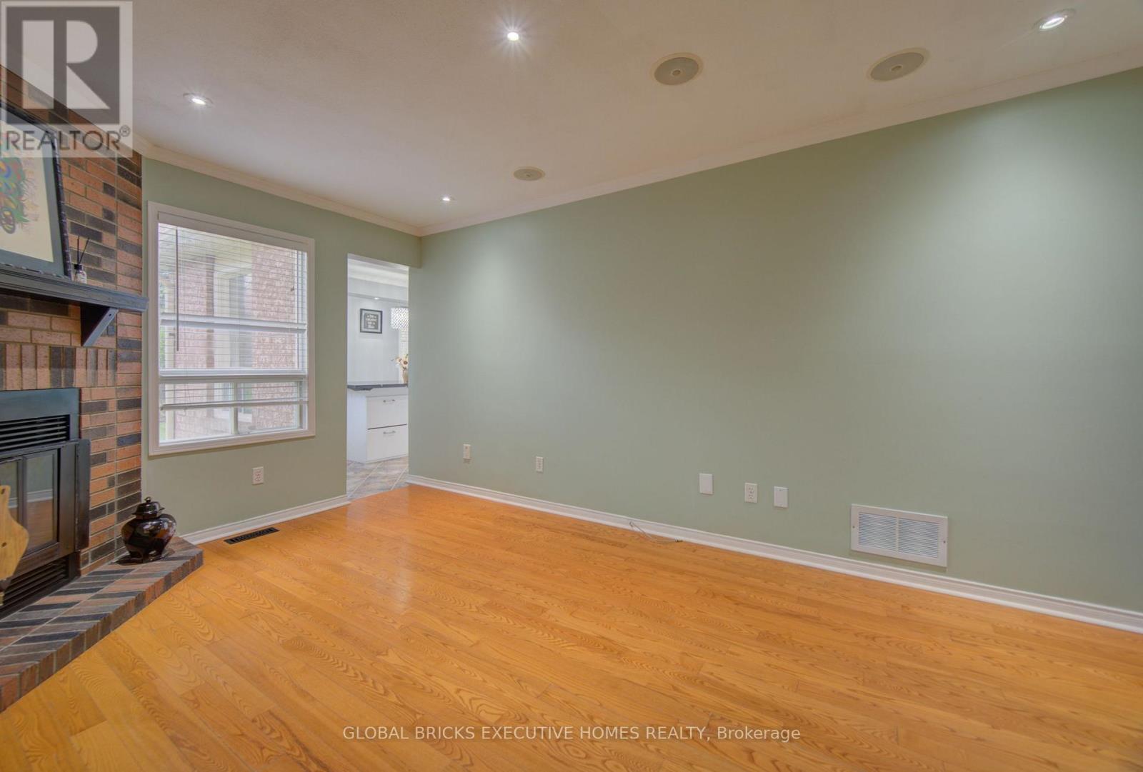 35 ATTWOOD DRIVE - 19
