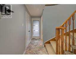 Primary Bedroom - 35 Attwood Drive, Cambridge, ON N1T1L4 Photo 8