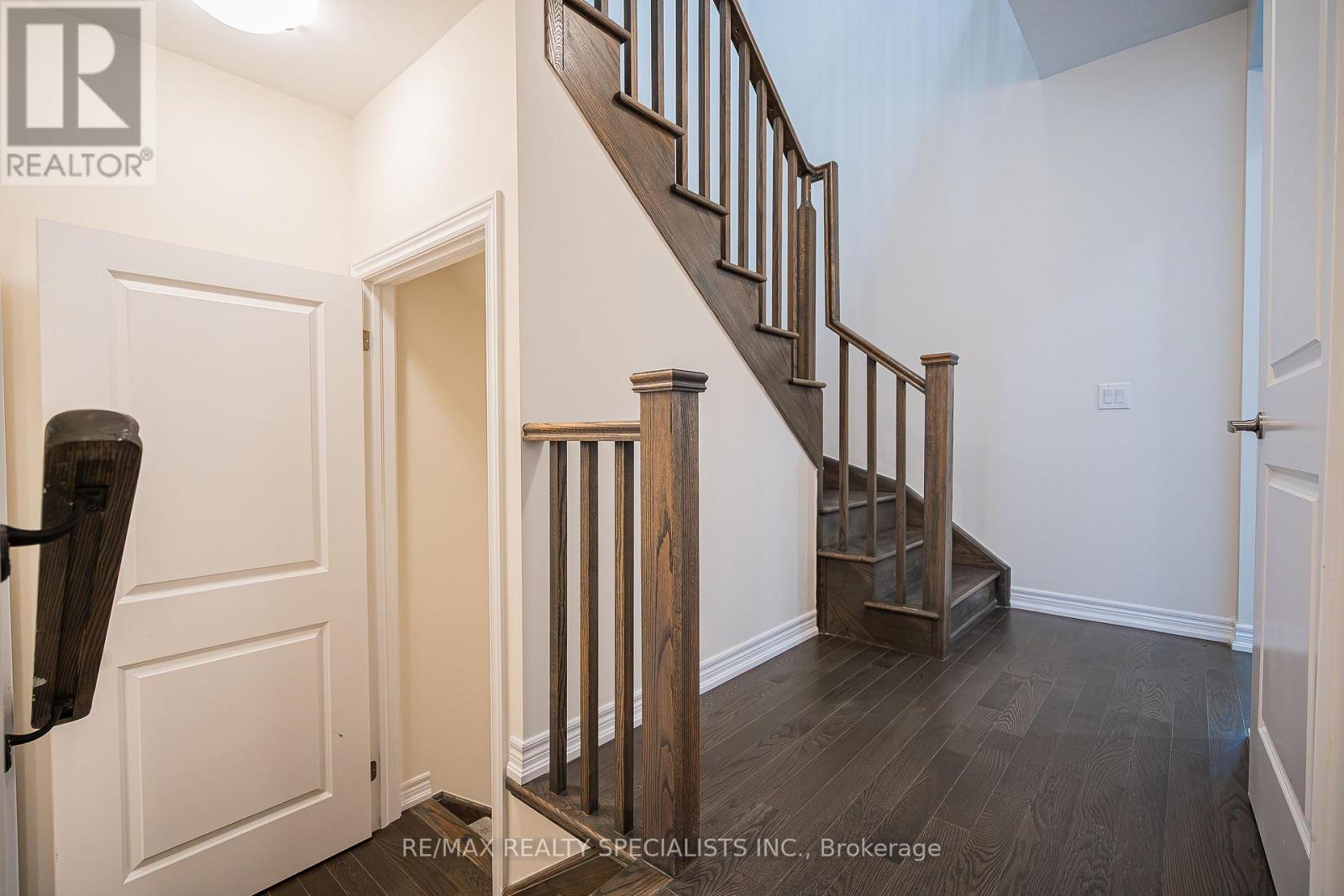 225 BROADACRE DRIVE - 5