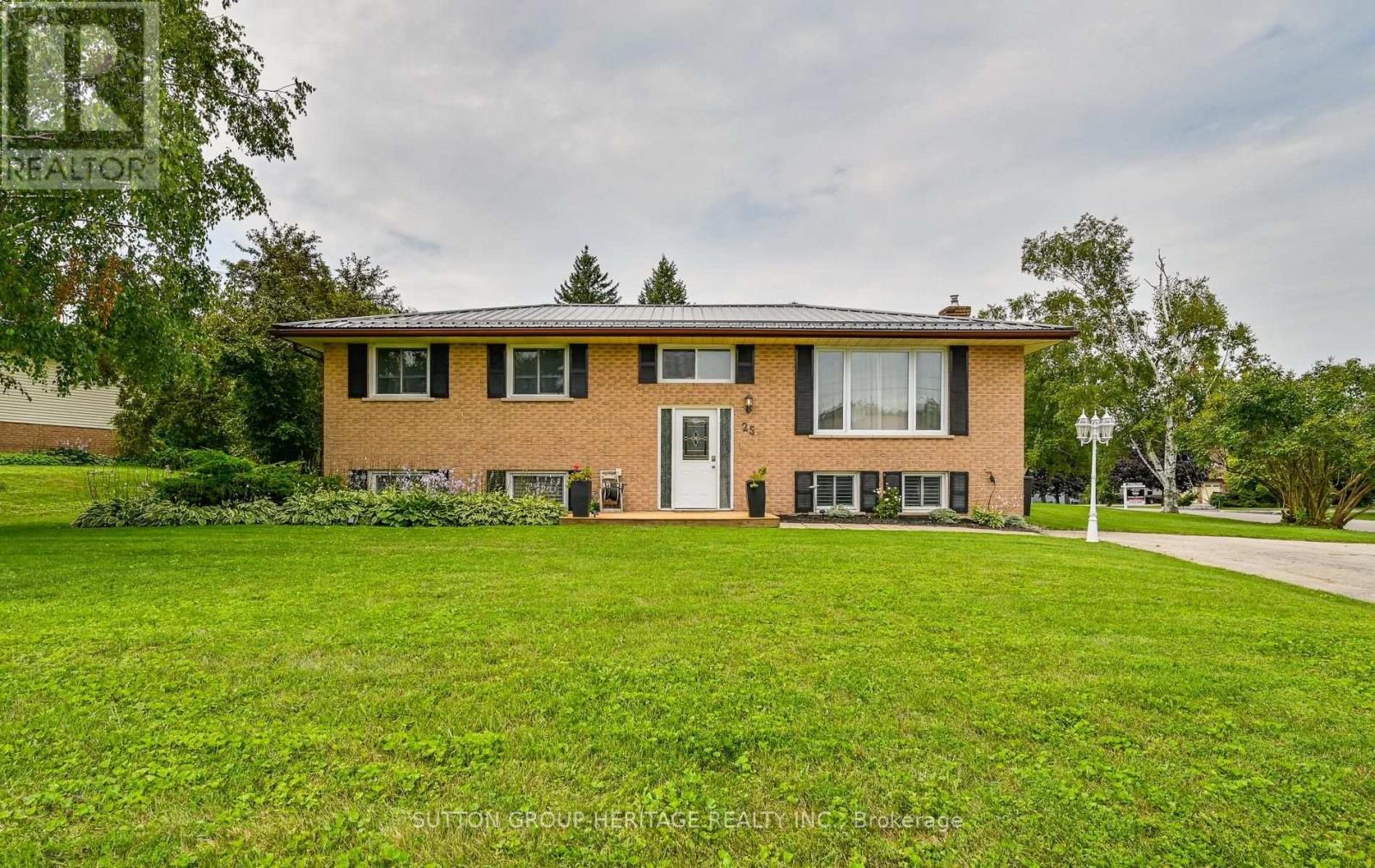 25 MANVERS DRIVE - 1