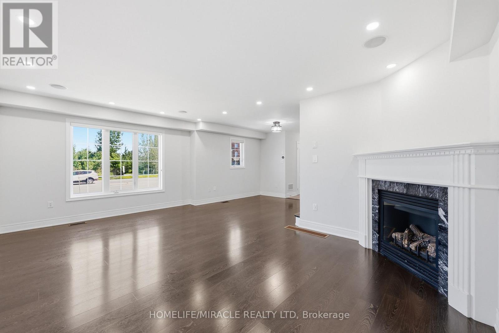 15 MCPHAIL PLACE - 13