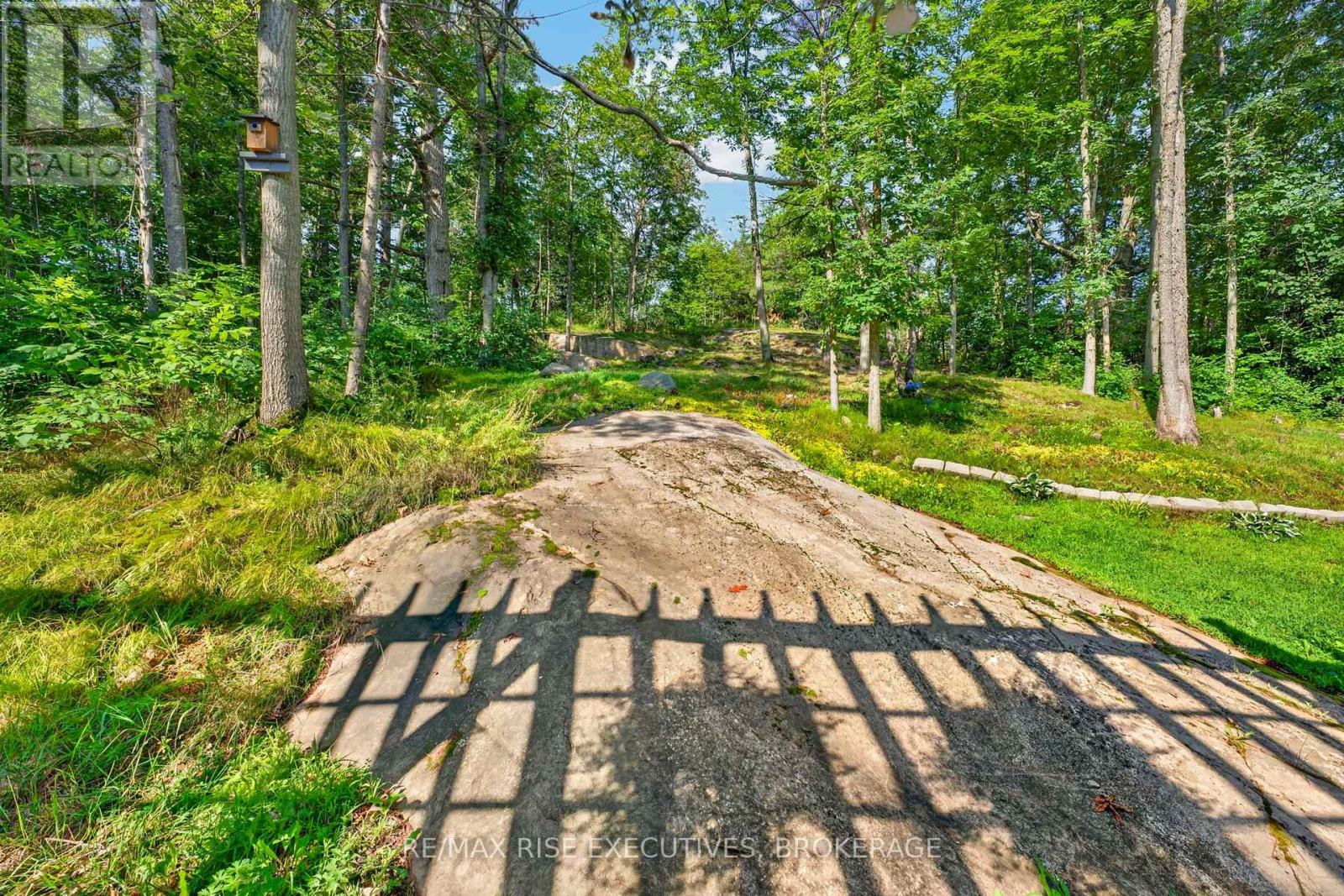 4 HEADLANDS WAY - Image 40