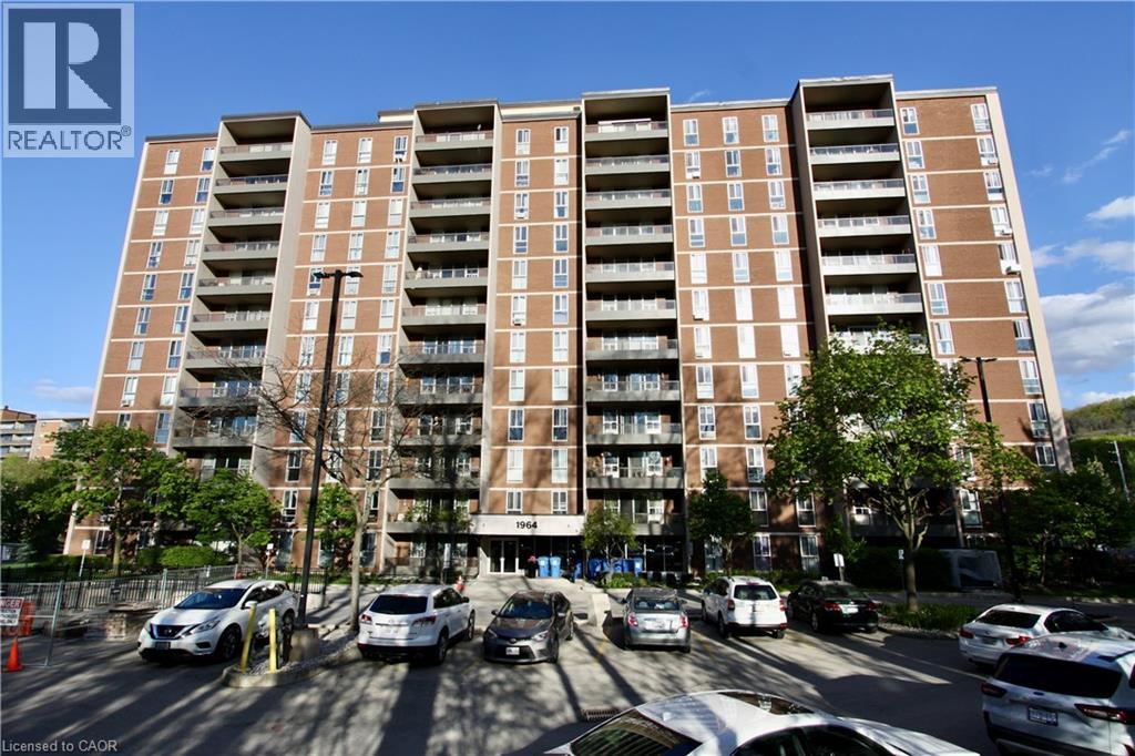 1964 Main St. W Unit 802