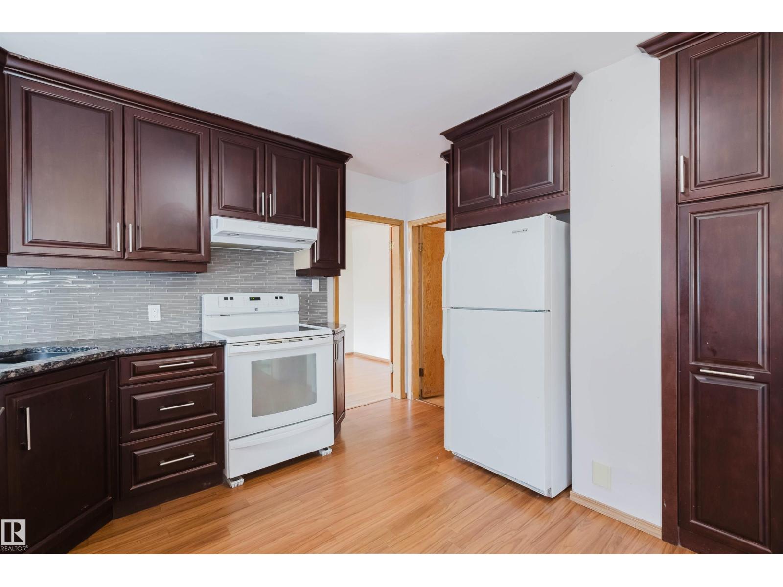 11815 76 AV NW - Image 12