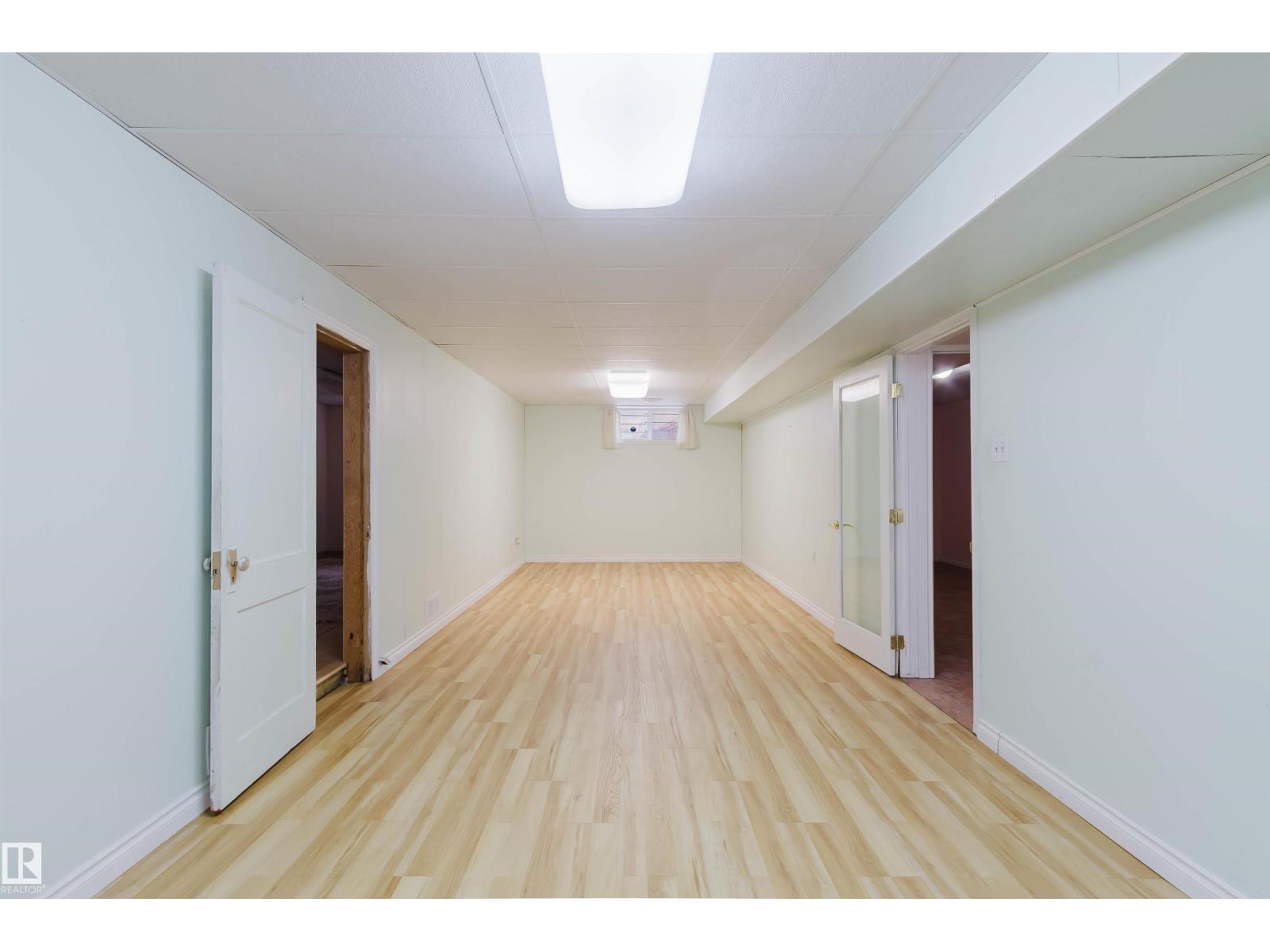 11815 76 AV NW - 25
