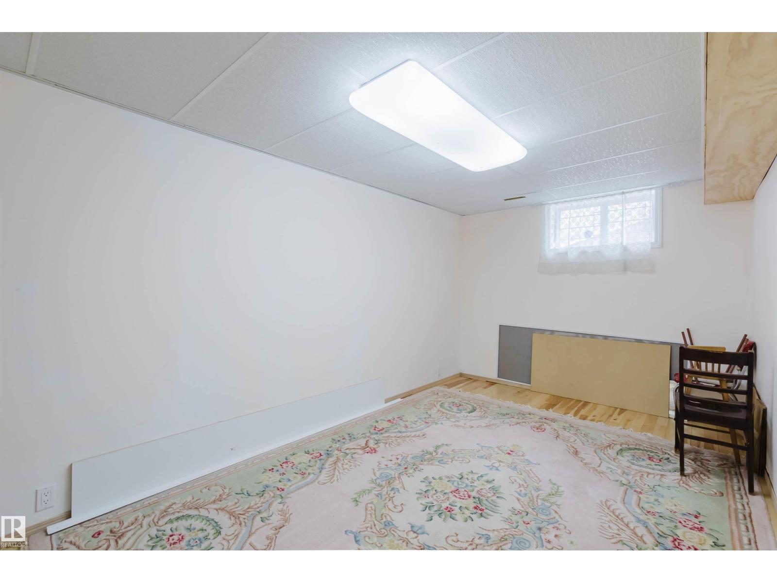 11815 76 AV NW - 29