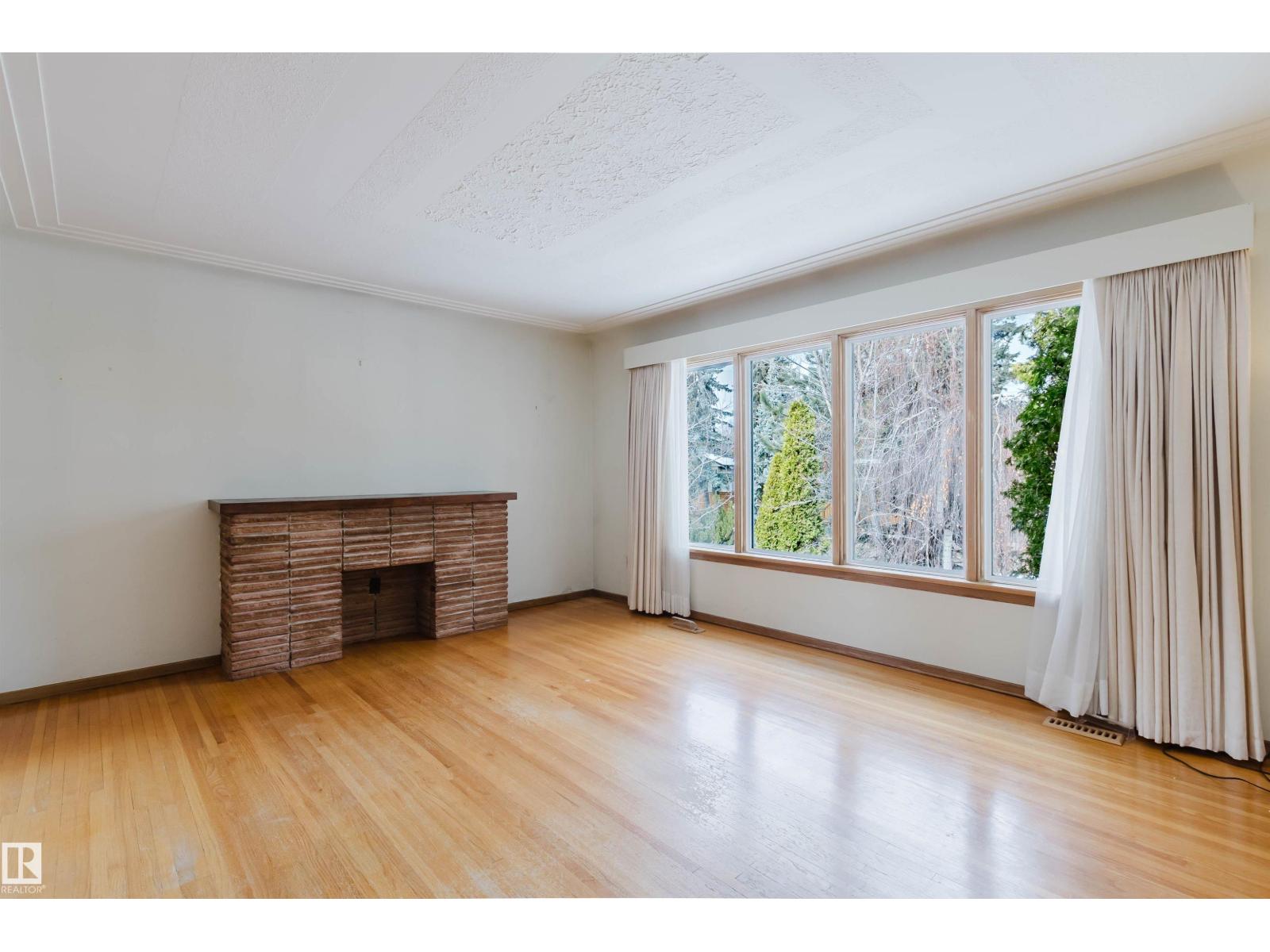 11815 76 AV NW - Image 6