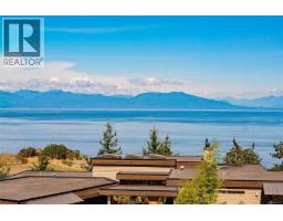 3592 Oakridge Dr, Nanaimo, BC V9T1M4 Photo 11