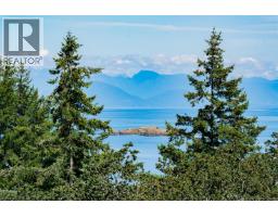 3588 Oakridge Dr, Nanaimo, BC V9T1M4 Photo 11