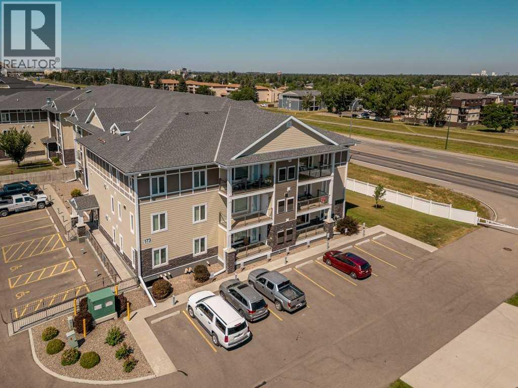 #102 173 Fairmont Boulevard S - 41