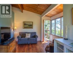 9919 Southlands Dr, Pender Island, BC V0N2M3 Photo 33