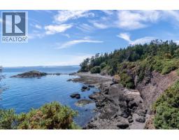 9919 Southlands Dr, Pender Island, BC V0N2M3 Photo 52