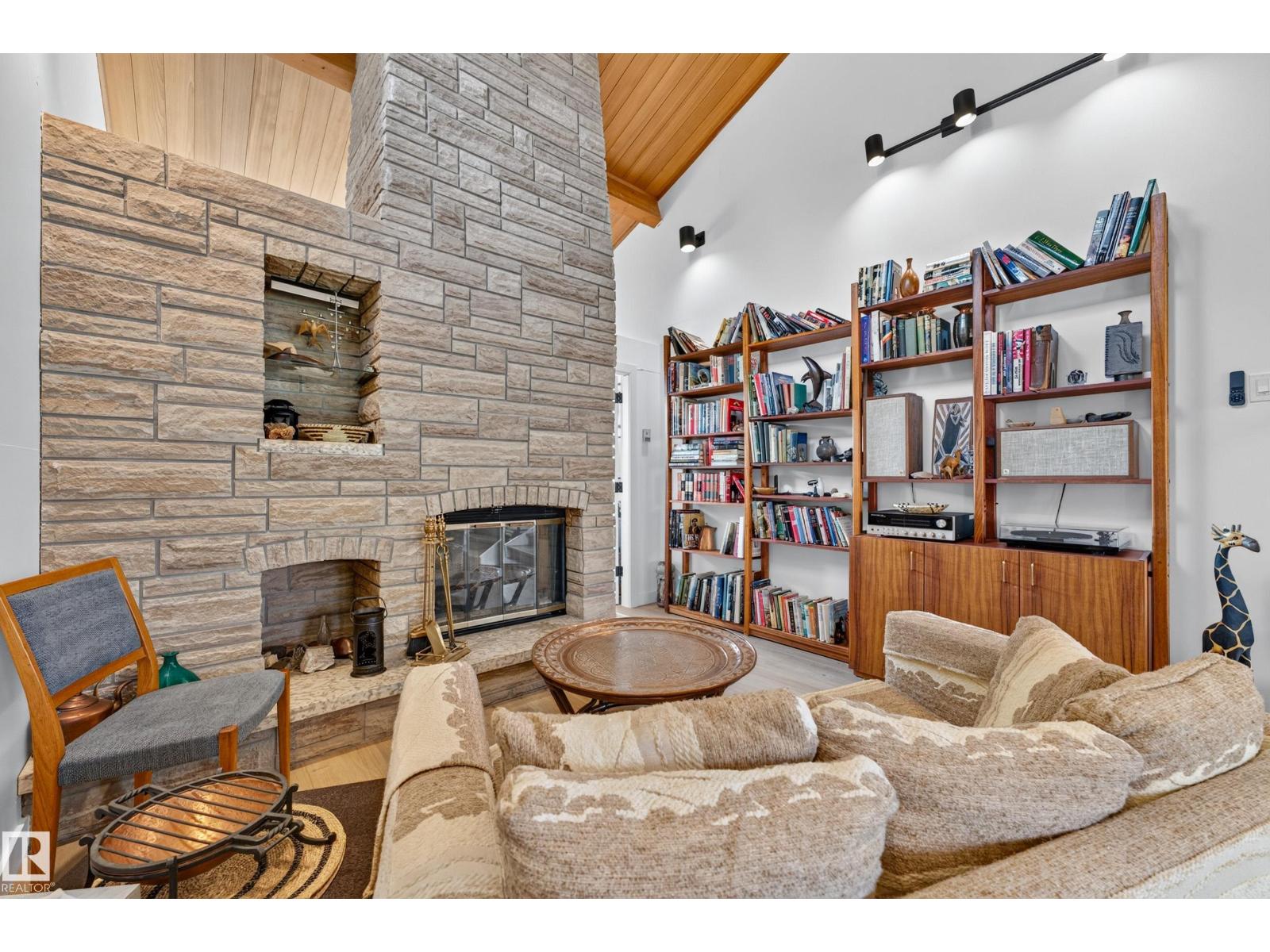 7828 119 ST NW - Image 42