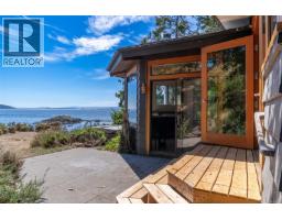 9919 Southlands Dr, Pender Island, BC V0N2M3 Photo 50