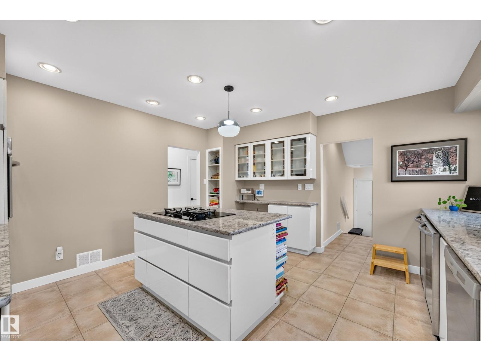 7828 119 ST NW - Image 51