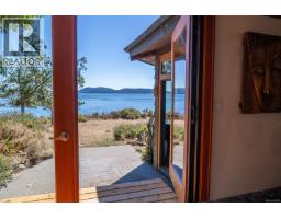 9919 Southlands Dr, Pender Island, BC V0N2M3 Photo 19