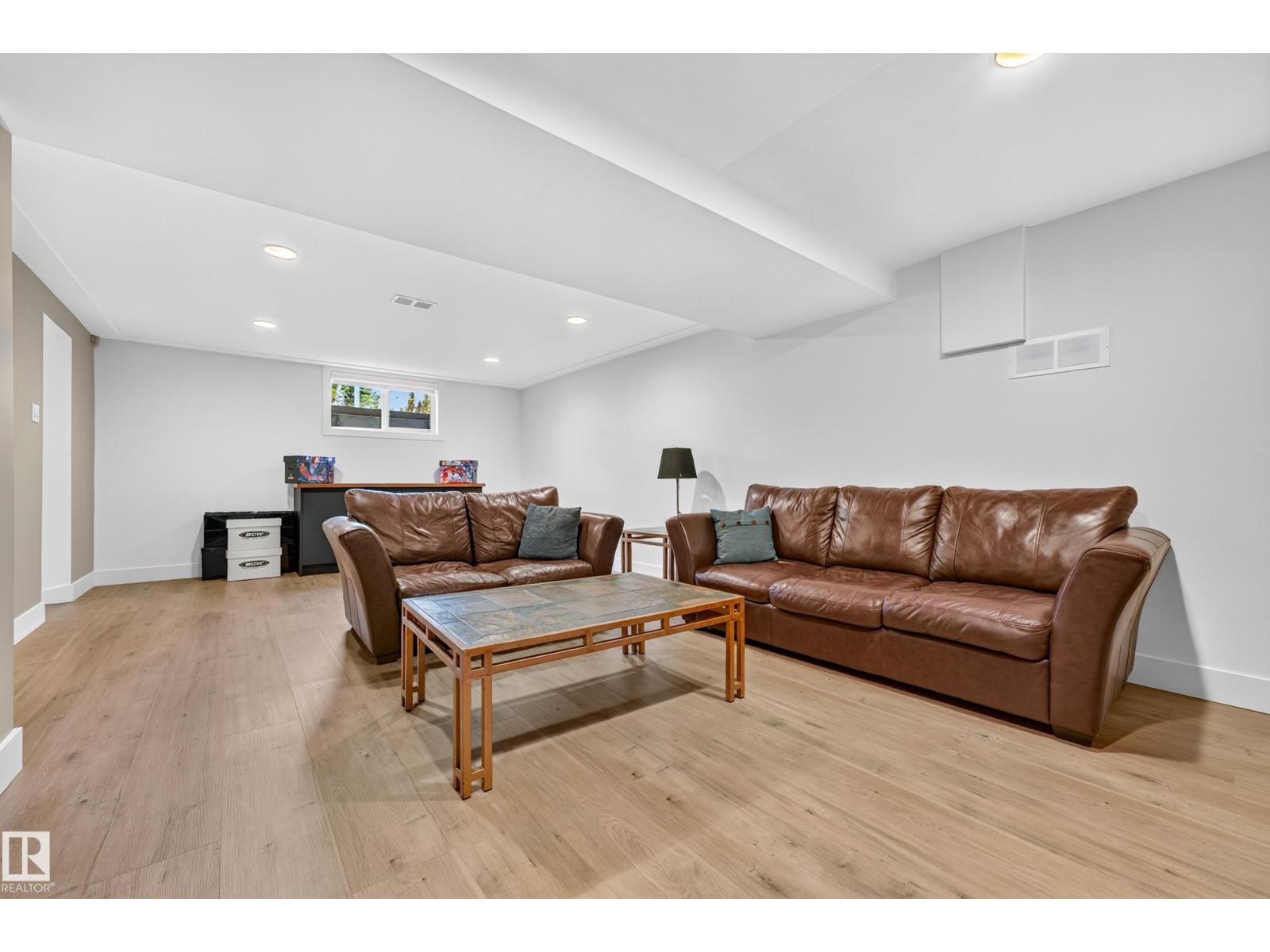 7828 119 ST NW - Image 64