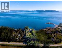 9919 Southlands Dr, Pender Island, BC V0N2M3 Photo 67