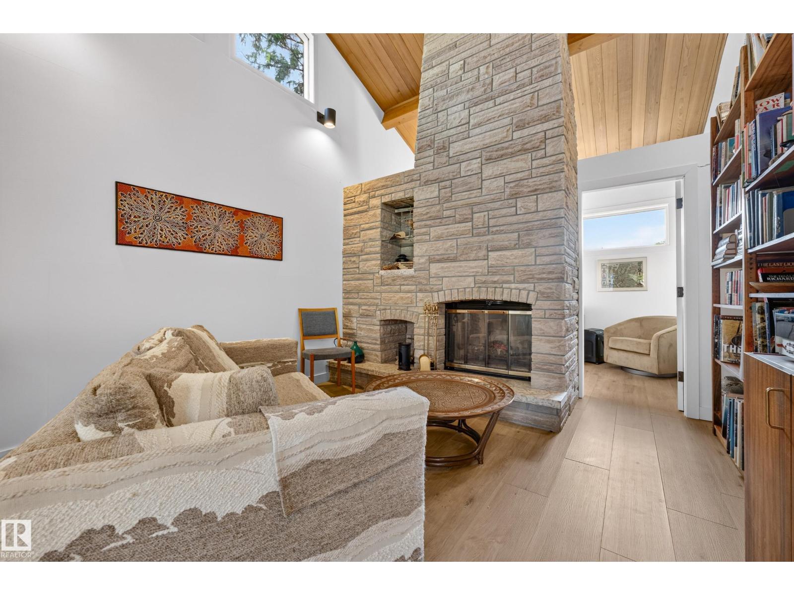 7828 119 ST NW - 41