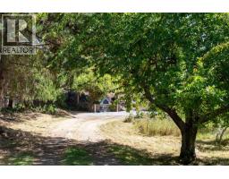 9919 Southlands Dr, Pender Island, BC V0N2M3 Photo 63