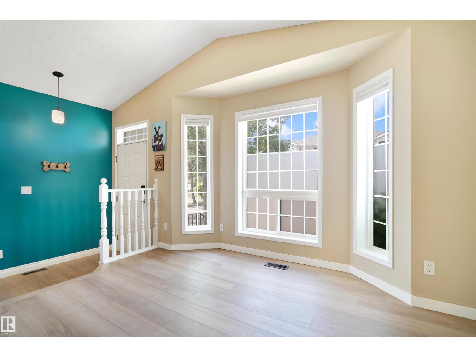 #46 3311 58 ST NW - 12