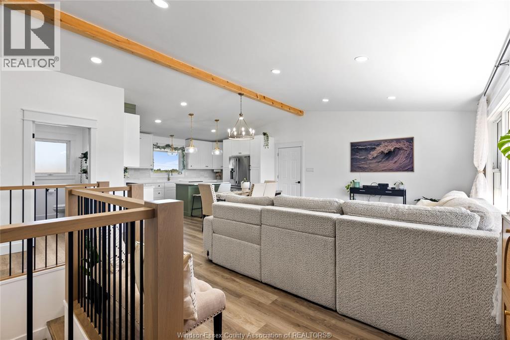 4259 GRAHAM Sideroad - 4