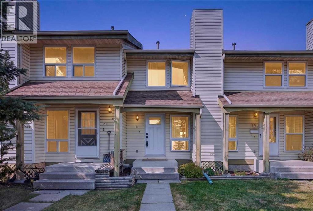 21 Woodhill Court SW - 1