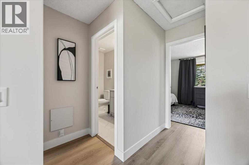 21 Woodhill Court SW - 23