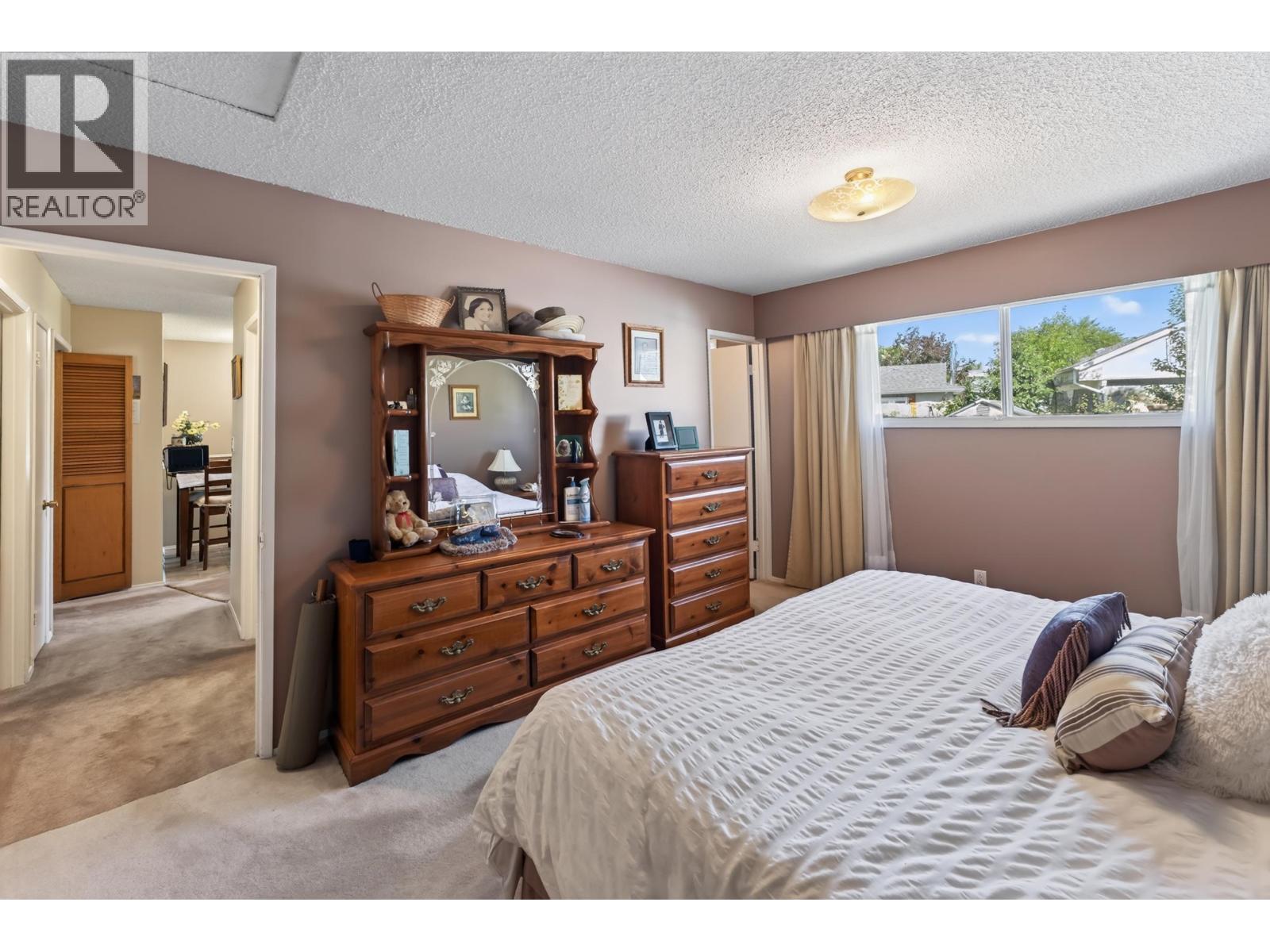 2460 DEVONSHIRE CRESCENT - 20