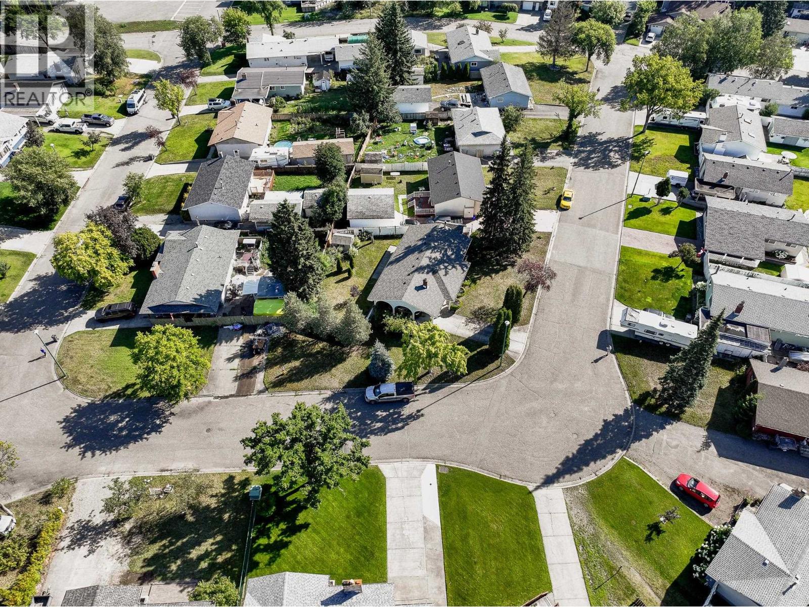 2460 DEVONSHIRE CRESCENT - 36