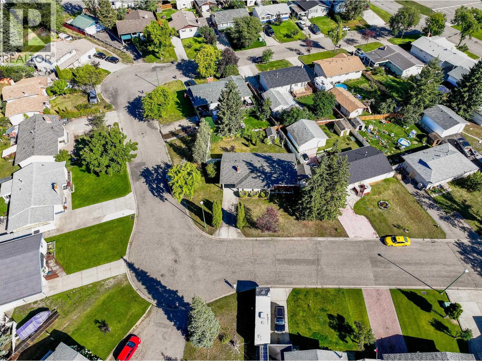 2460 DEVONSHIRE CRESCENT - 37