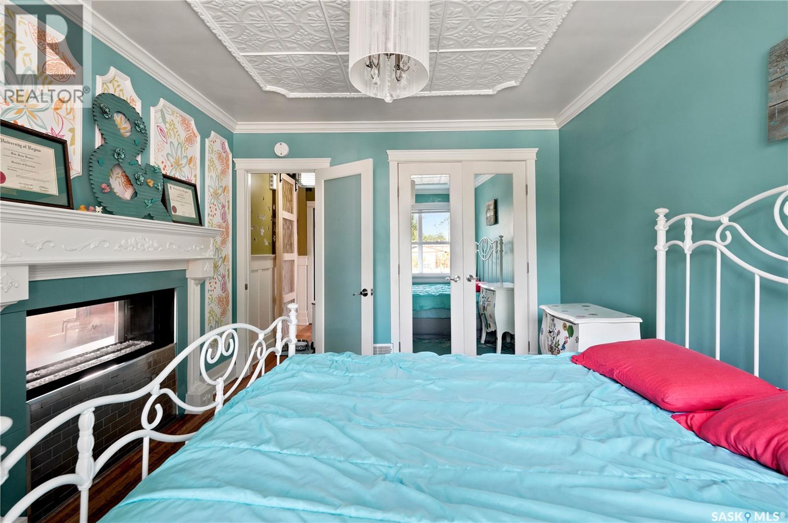2520 Elliott STREET - Image 24