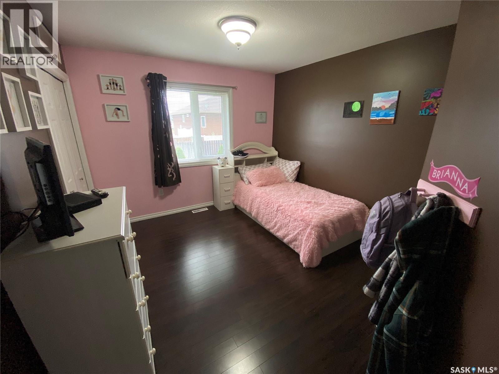 54 Madge WAY - 10