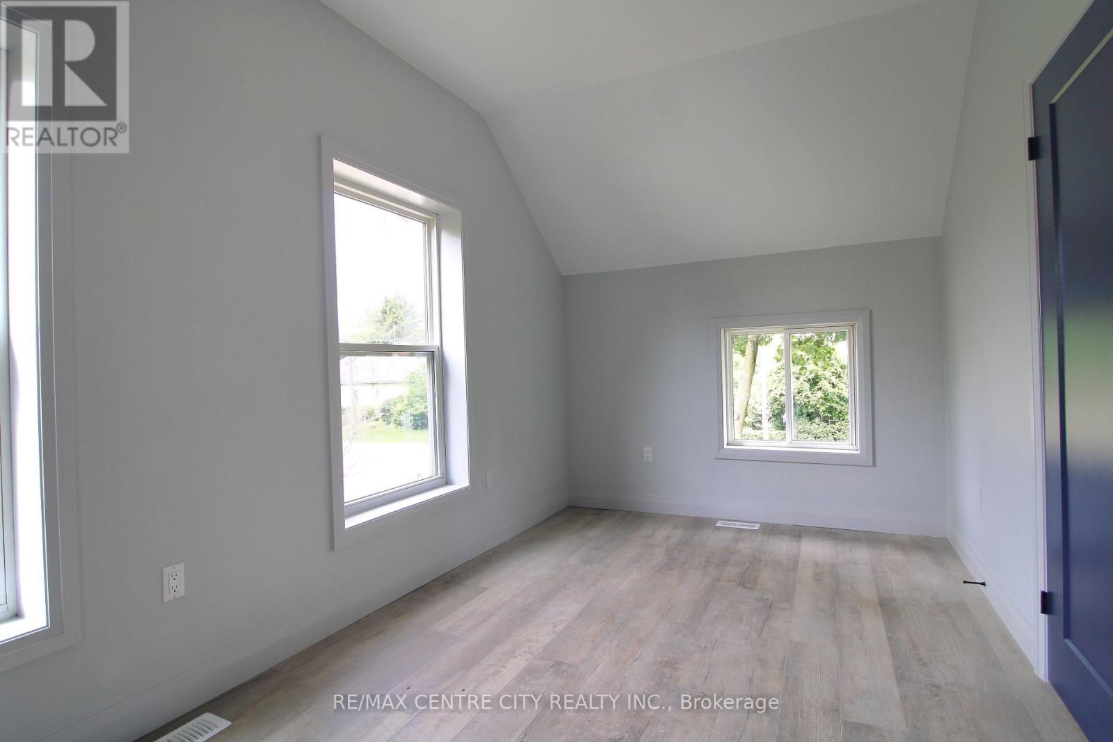 118 DELAWARE STREET - 7