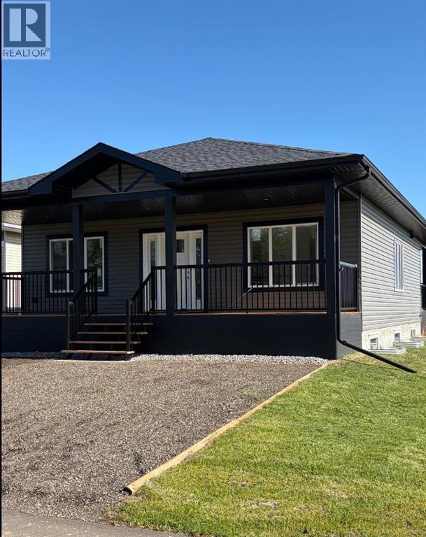 114 Alberta Street - 2