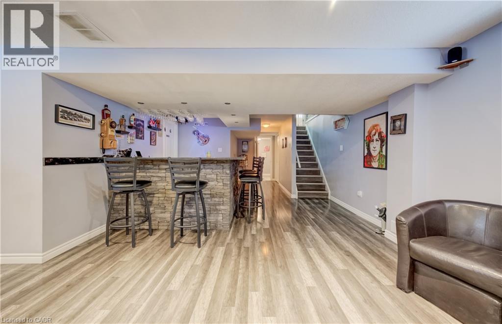 521 SNOWDROP Court - Image 32