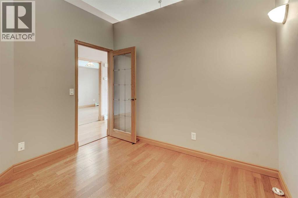 #304 728 Country Hills Road NW - Image 16