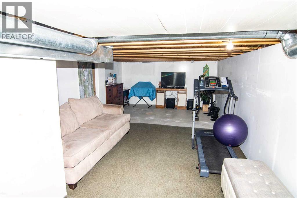 3850 Catalina Boulevard NE - Image 21