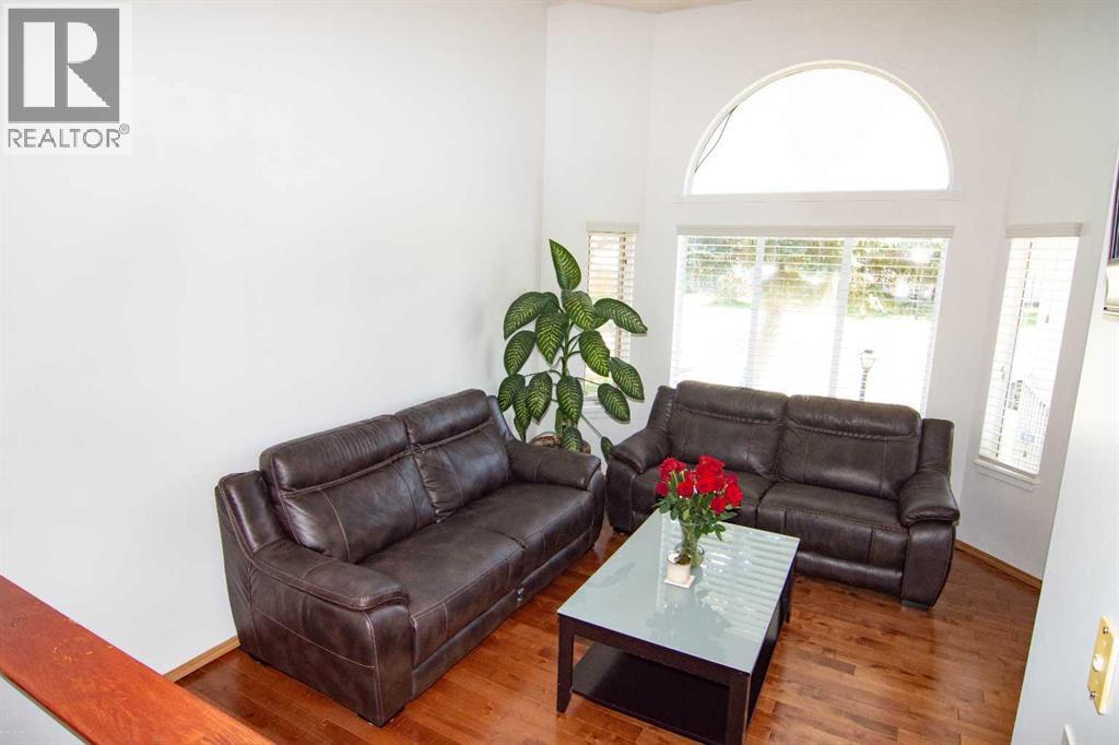 3850 Catalina Boulevard NE - Image 5
