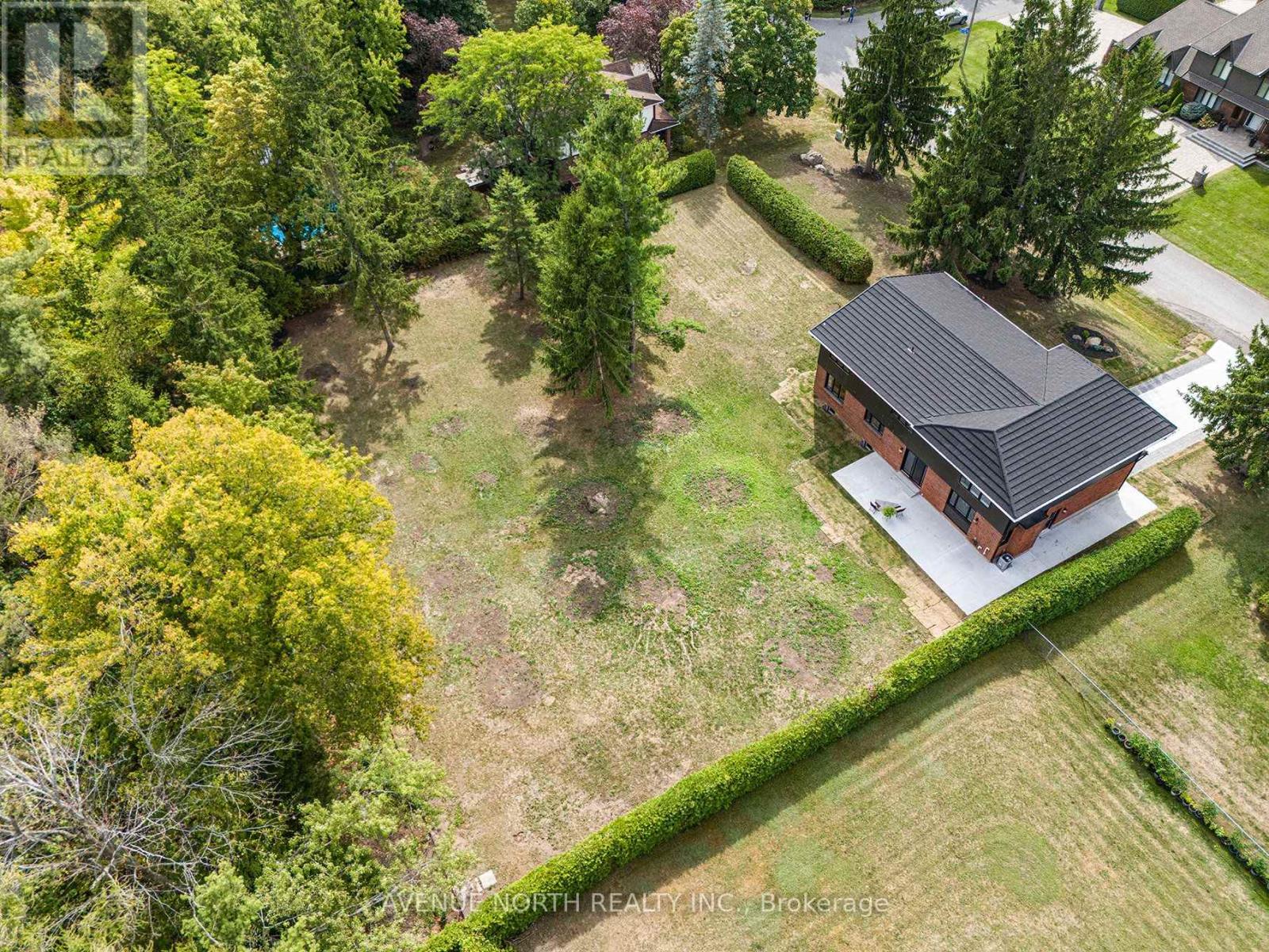 4 Bed, 4 Bath House for Sale in Ottawa – 19 NEWLAND DRIVE E, Ottawa – MLS# X13649982 - Image 10