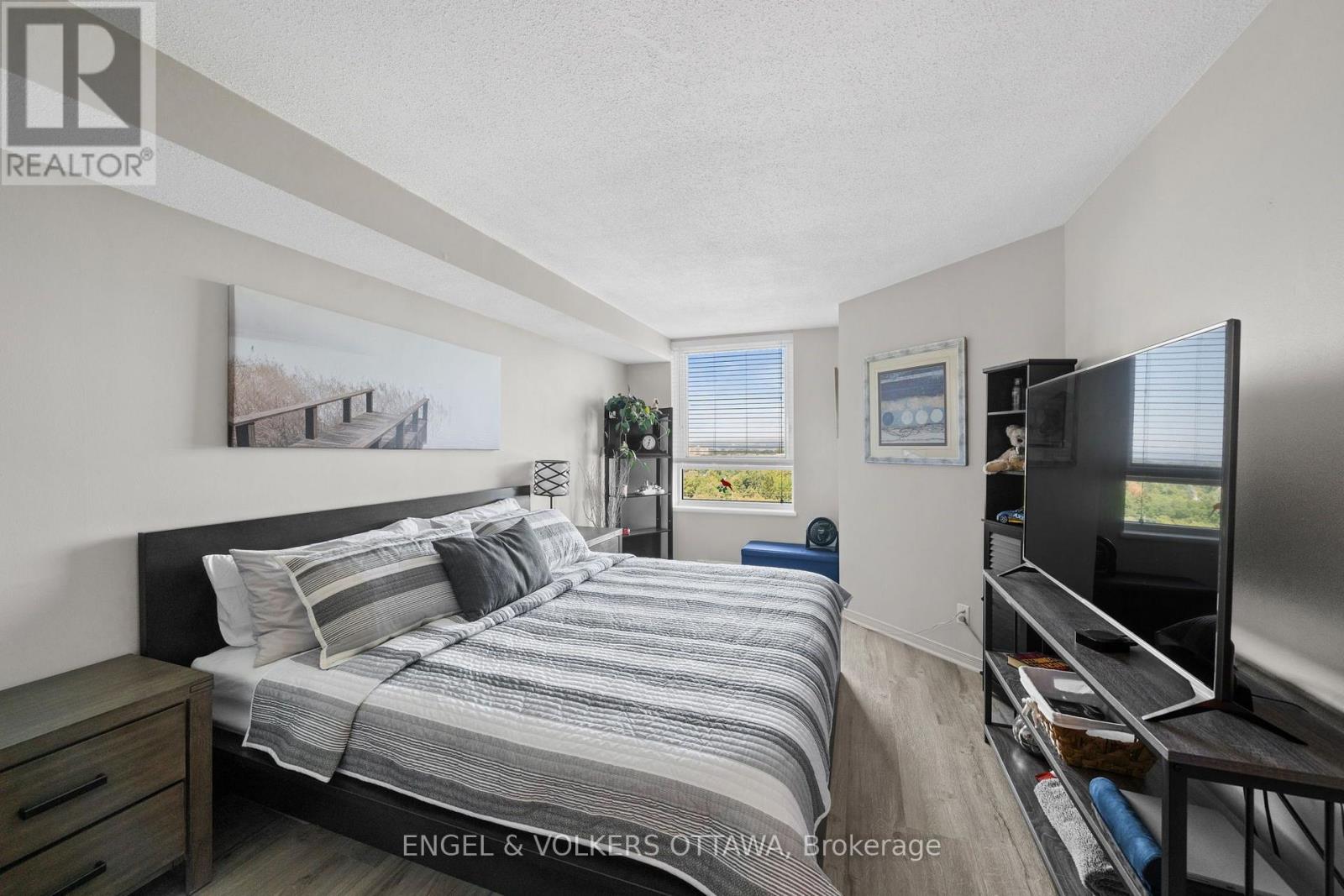 2 Bed, 2 Bath House for Sale in Ottawa – 1213 – 80 SANDCASTLE DRIVE, Ottawa – MLS# X13649986 - Image 11