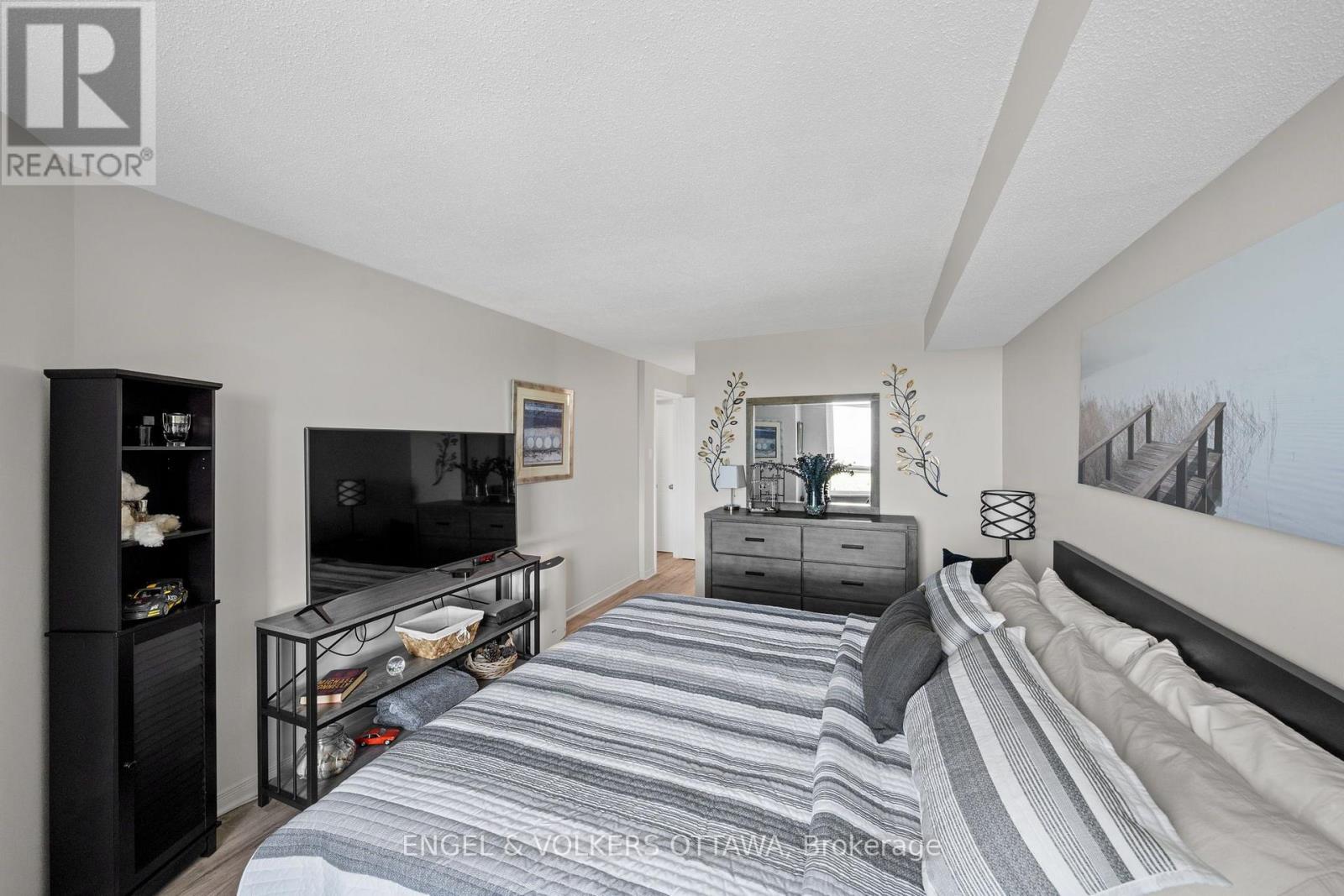 2 Bed, 2 Bath House for Sale in Ottawa – 1213 – 80 SANDCASTLE DRIVE, Ottawa – MLS# X13649986 - Image 12