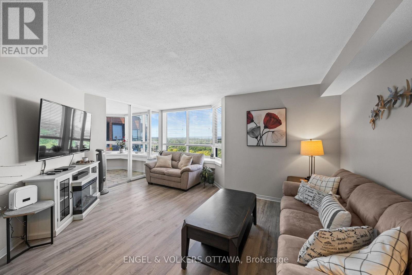 2 Bed, 2 Bath House for Sale in Ottawa – 1213 – 80 SANDCASTLE DRIVE, Ottawa – MLS# X13649986 - Image 7